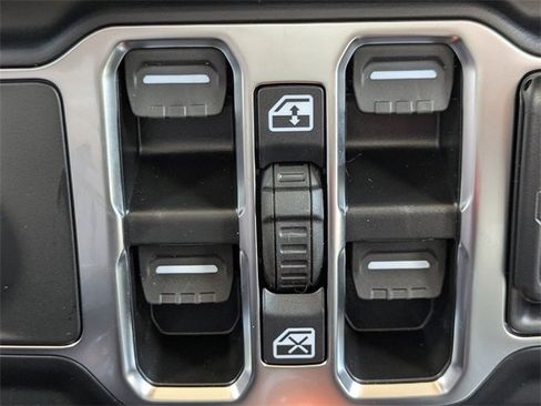 New 2025 Jeep Gladiator Sport image 21