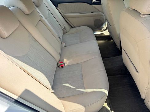 Used 2010 Mercury Milan FWD image 19