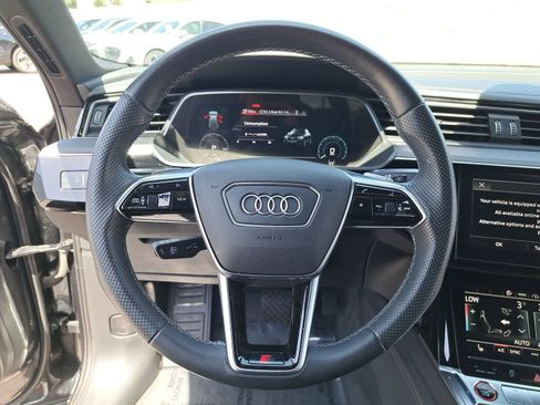 Used 2023 Audi e-tron S Prestige w/ Prestige Package AWD/4WD image 19