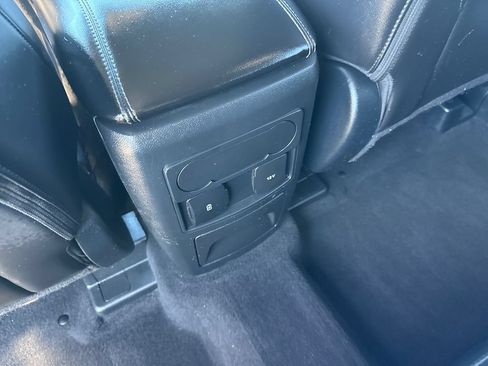 Used 2023 Ford Explorer XLT w/ Equipment Group 202A AWD/4WD image 19