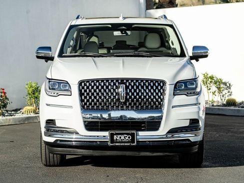 Used 2023 Lincoln Navigator L Black Label image 3