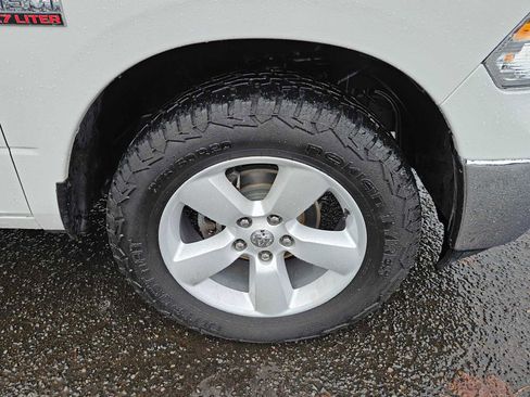 Used 2023 RAM 1500 Classic SLT image 9