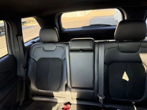 Used 2024 Jeep Grand Cherokee Altitude image 24