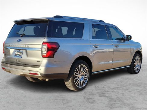 Used 2023 Ford Expedition Max Limited image 11