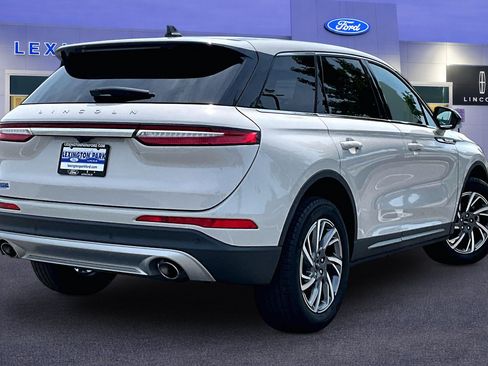 Used 2023 Lincoln Corsair FWD image 5