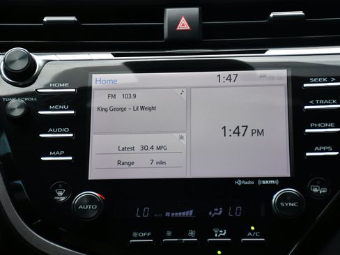 Certified 2019 Toyota Camry XLE image 16