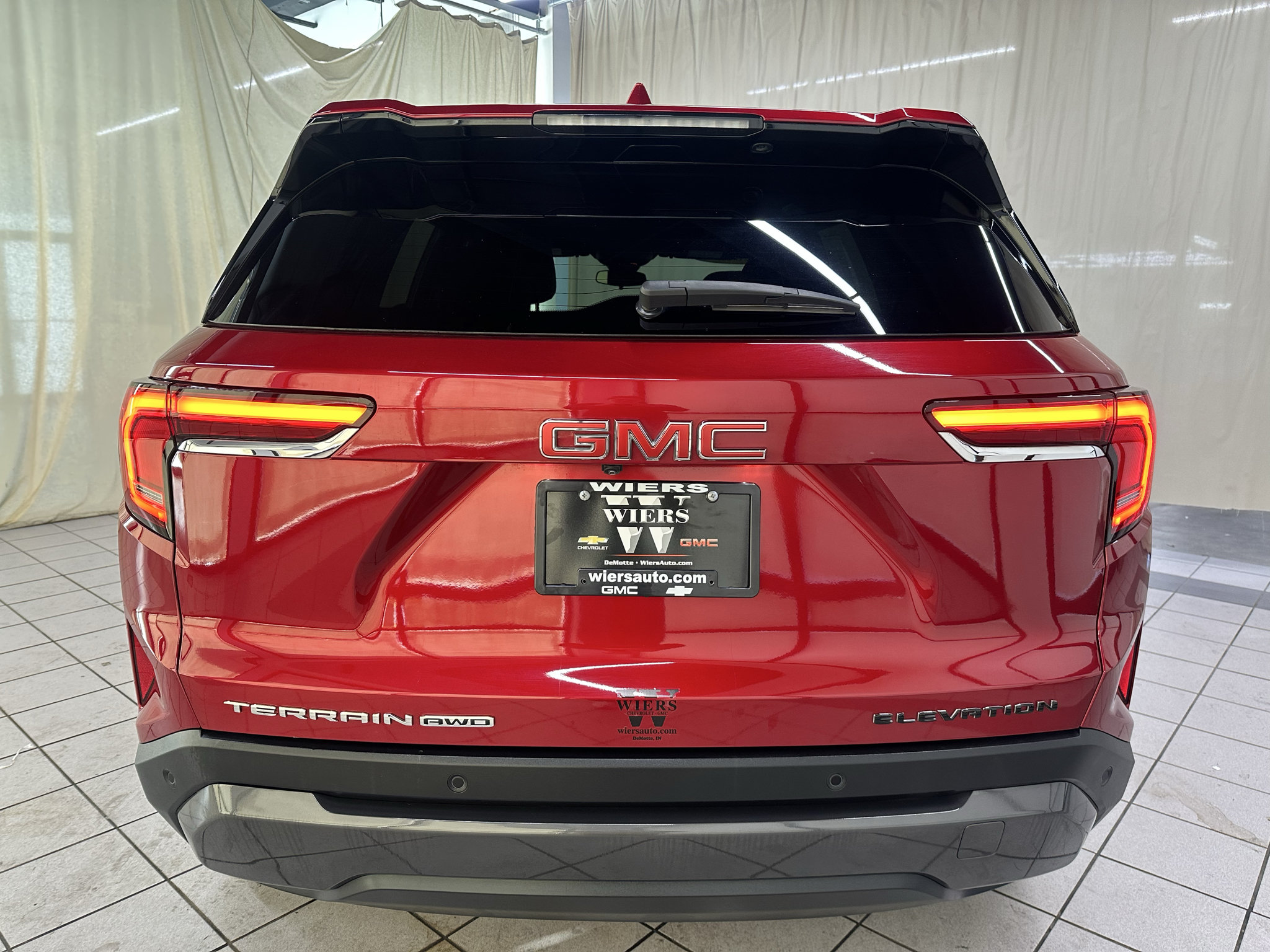 Certified 2025 GMC Terrain Elevation w/ Elevation Premium Package AWD/4WD image 6