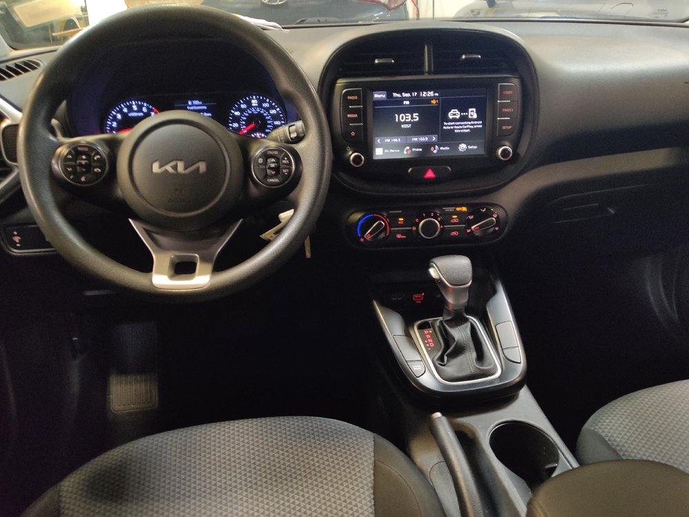Used 2022 Kia Soul LX FWD image 22