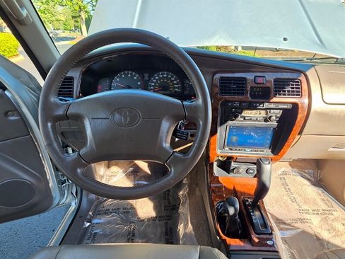 Used 2000 Toyota 4Runner Limited AWD/4WD image 39