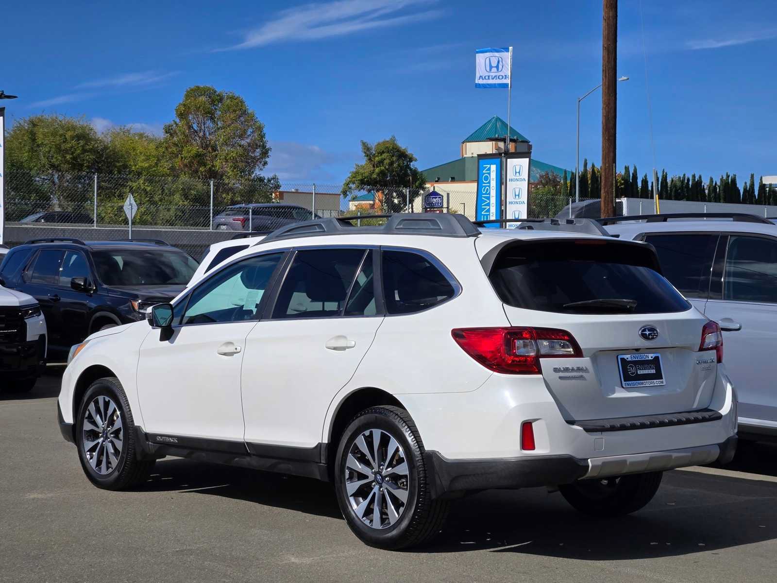 Used 2015 Subaru Outback 2.5i Limited w/ Protection Package #1 AWD/4WD image 6