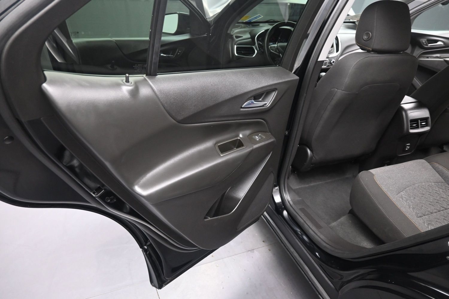 Used 2024 Chevrolet Equinox LT AWD/4WD image 33