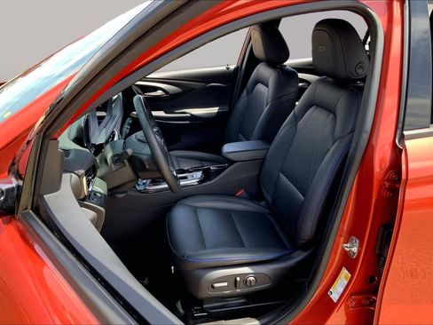 Used 2024 Buick Envista Sport Touring w/ Convenience I Package FWD image 8