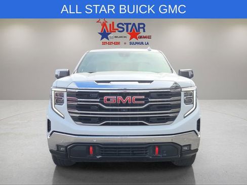 Used 2023 GMC Sierra 1500 SLT image 2