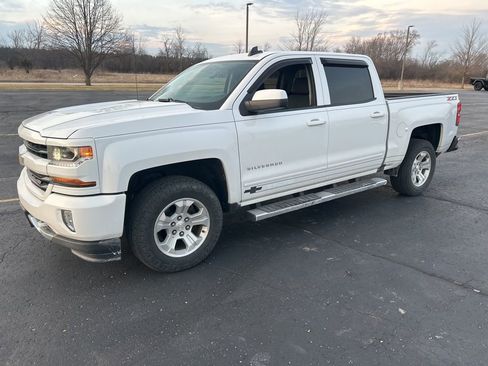 Used 2018 Chevrolet Silverado 1500 LT w/ All Star Edition image 3