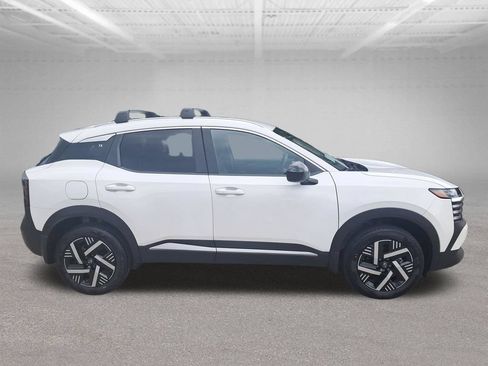 New 2026 Nissan Kicks SV w/ Interior Electronics Package FWD image 7