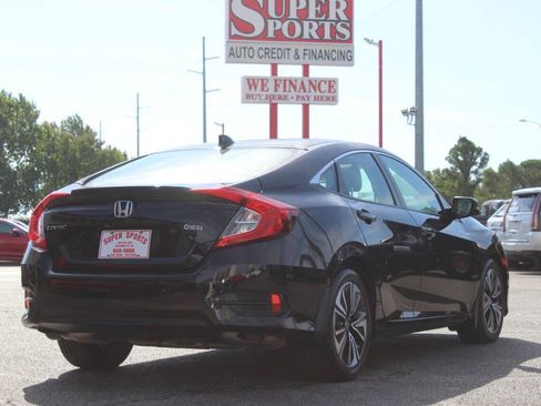 Used 2017 Honda Civic EX-T image 4
