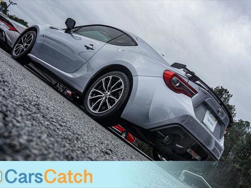 Used 2018 Toyota 86 image 5