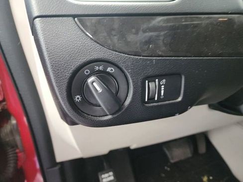 Used 2013 Dodge Grand Caravan SXT FWD image 14