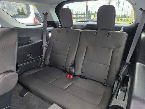 Used 2022 Ford Explorer XLT AWD/4WD image 14