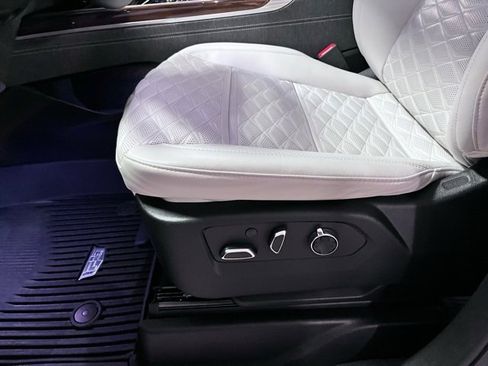 Used 2026 Cadillac Escalade Platinum Sport w/ LPO, ONYX Package image 26