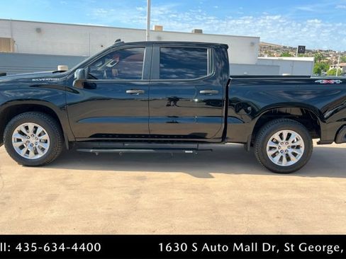 Used 2021 Chevrolet Silverado 1500 Custom AWD/4WD image 2