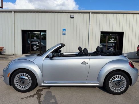 Used 2016 Volkswagen Beetle 1.8T SE image 10