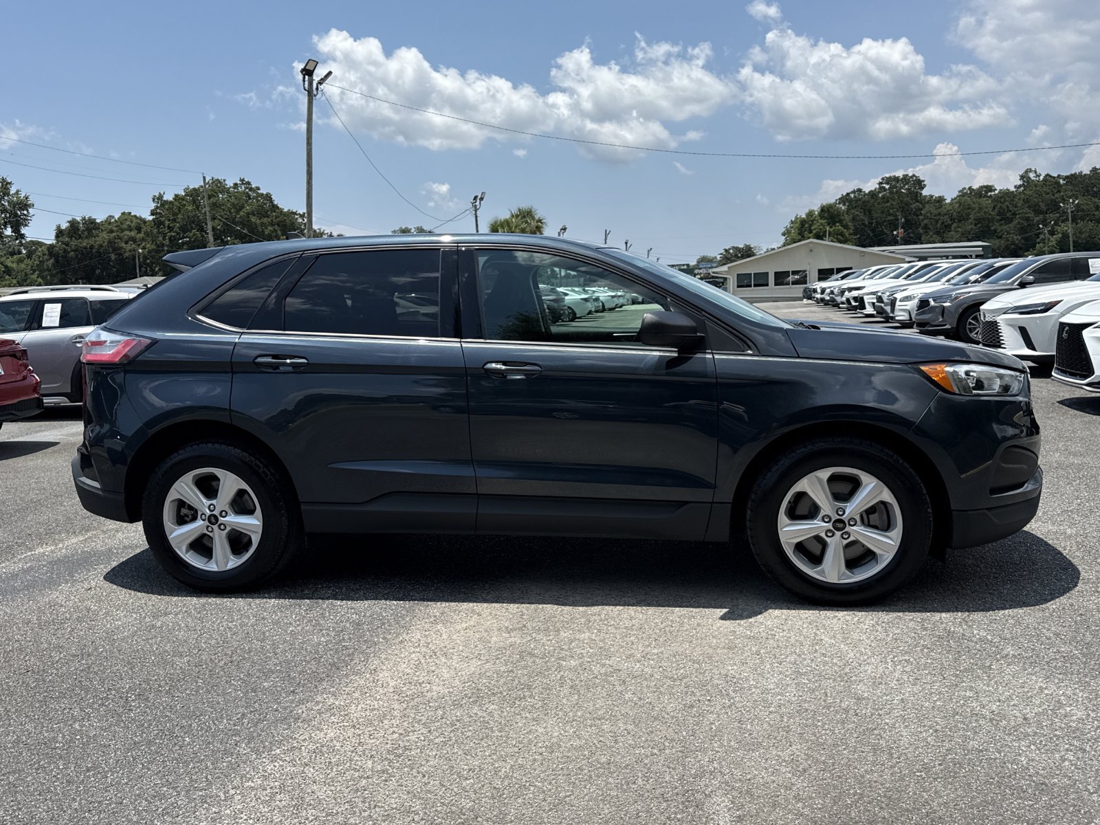 Used 2024 Ford Edge SE AWD/4WD image 7
