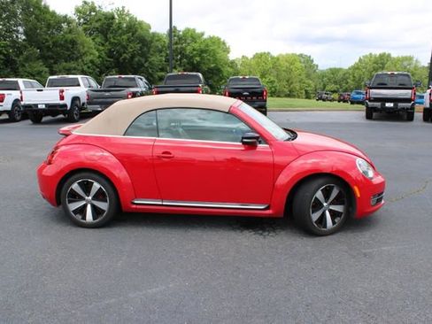 Used 2013 Volkswagen Beetle Turbo 60's Edition FWD image 15
