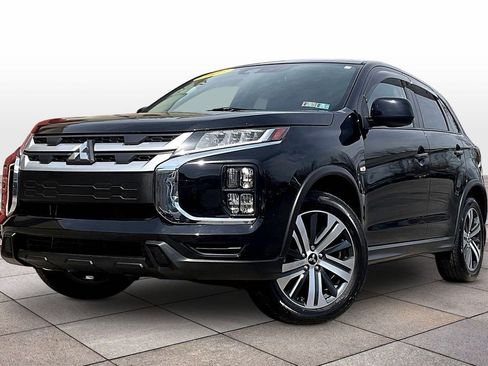 Used 2023 Mitsubishi Outlander Sport ES image 2