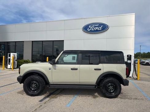 New 2026 Ford Bronco Big Bend AWD/4WD image 2