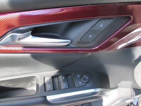 Used 2024 Chevrolet Traverse Z71 w/ Enhanced Driving Package AWD/4WD image 13