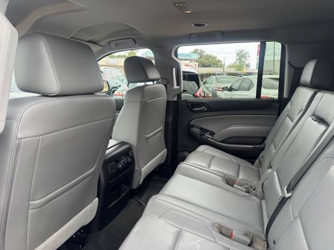 Used 2018 Chevrolet Suburban LT RWD image 8