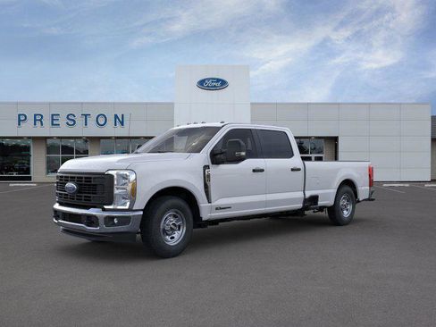 New 2025 Ford F250 XL w/ XL Chrome Package image 3