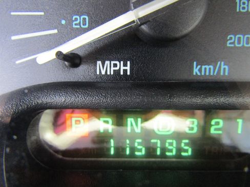 Used 2000 Buick Century Limited w/ Luxury Pkg FWD image 10