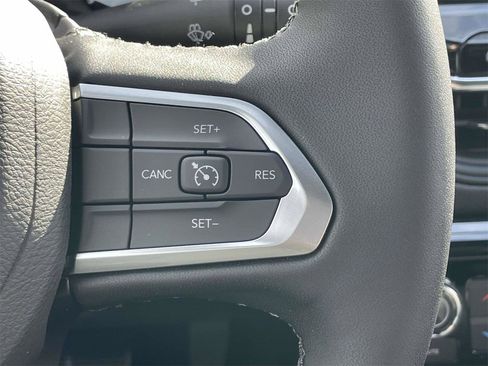 New 2026 Jeep Compass Latitude image 15