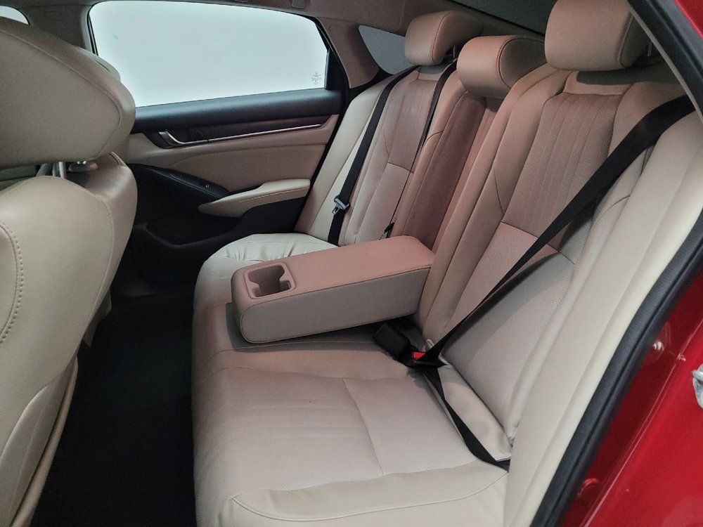 Used 2018 Honda Accord Touring image 18