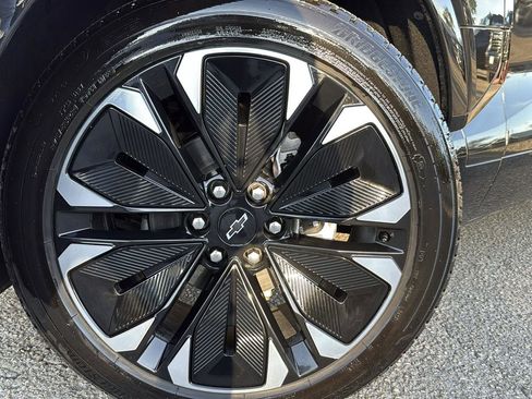 Used 2024 Chevrolet Blazer EV RS image 9