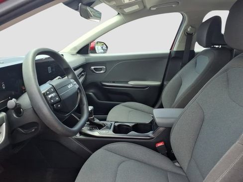 Used 2025 Kia K4 FWD image 7