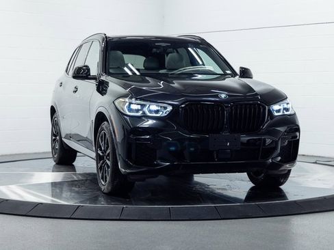 Certified 2023 BMW X5 M50i w/ Executive Package image 4