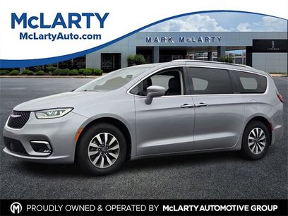 Used 2021 Chrysler Pacifica Touring-L
