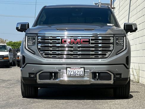 Used 2023 GMC Sierra 1500 Denali w/ Denali Reserve Package AWD/4WD image 9