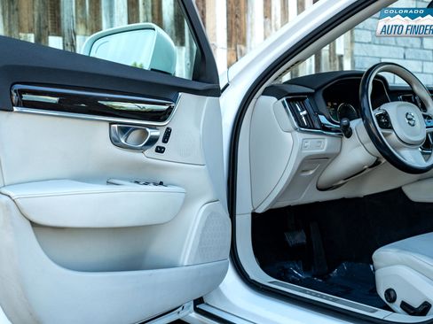 Used 2018 Volvo S90 T5 Momentum w/ Convenience Package image 9