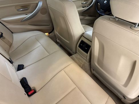Used 2013 BMW 320i Sedan RWD image 28
