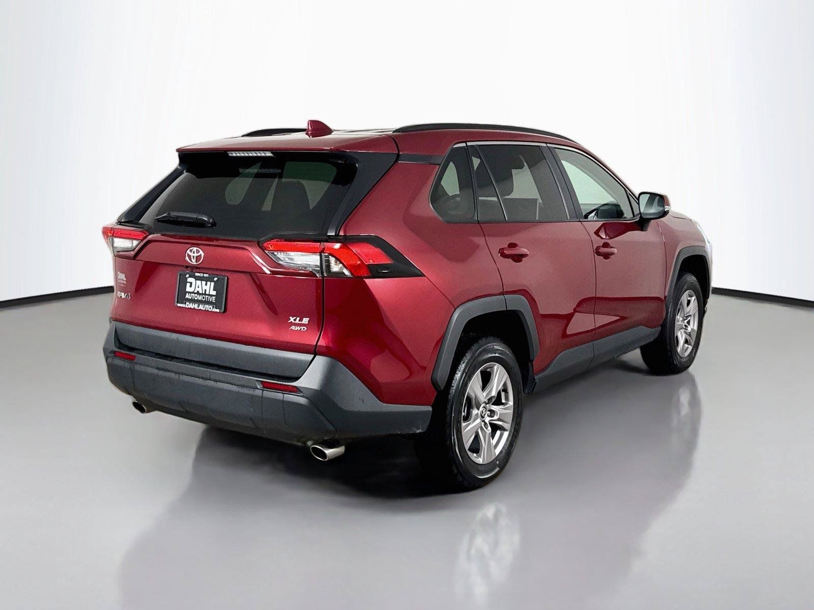 Used 2025 Toyota RAV4 XLE AWD/4WD image 13