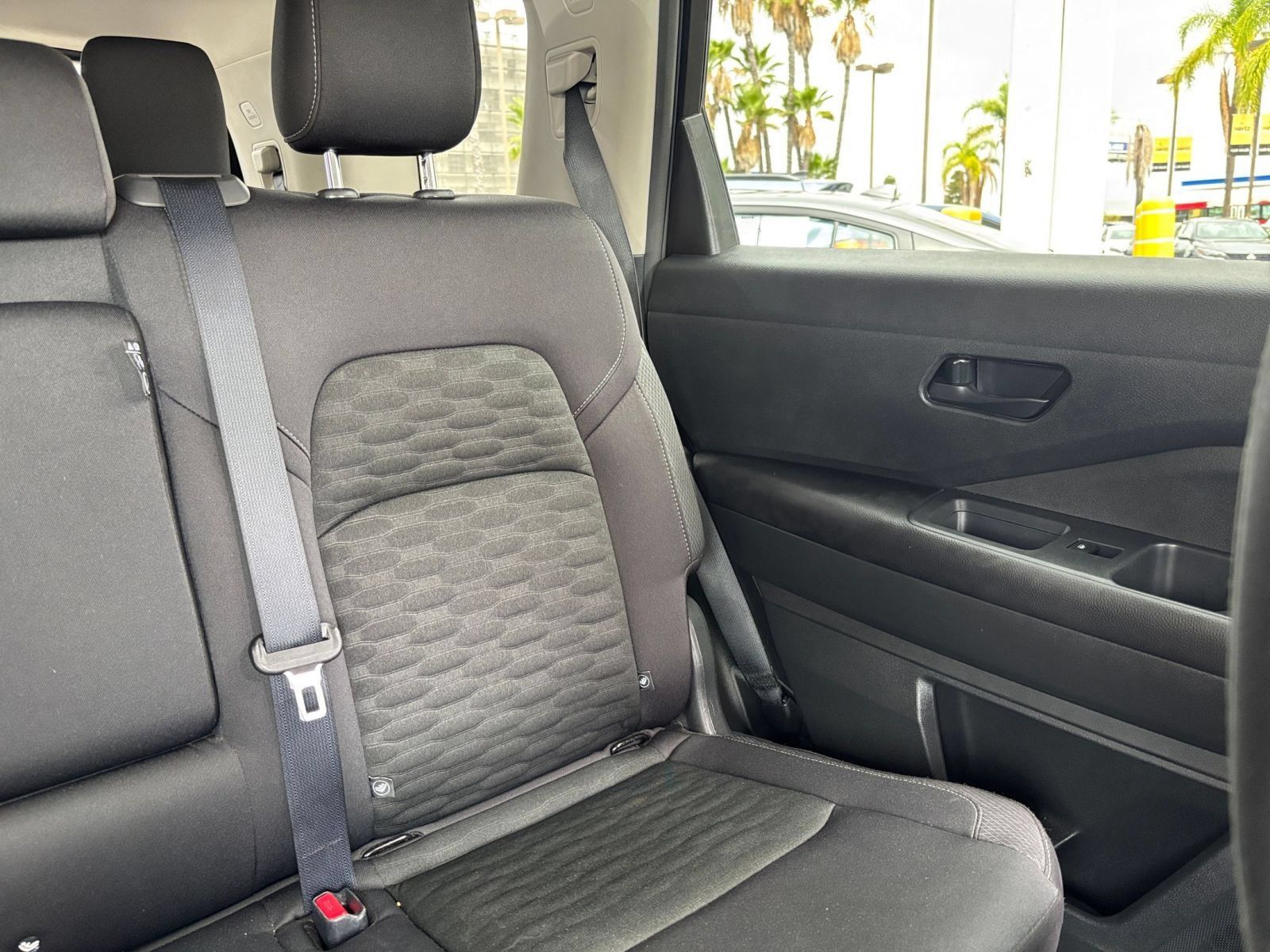 Used 2025 Nissan Pathfinder SV FWD image 39