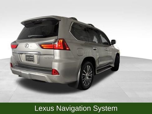 Used 2018 Lexus LX 570 4WD image 7
