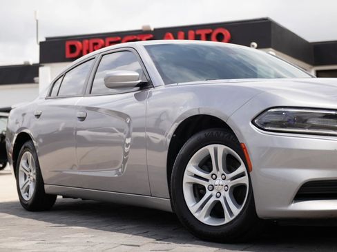 Used 2016 Dodge Charger SE w/ Popular Equipment Group RWD image 2