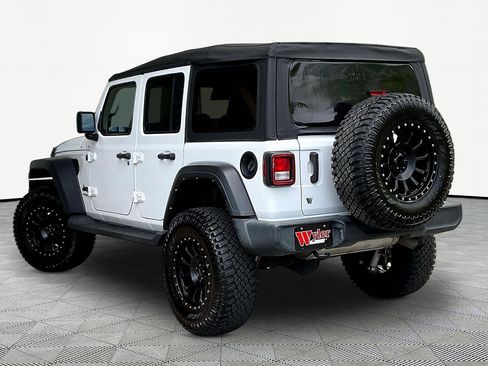 Used 2022 Jeep Wrangler Unlimited Sport AWD/4WD image 4