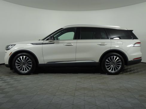 Used 2020 Lincoln Aviator Reserve w/ Class IV Trailer Tow Package image 43