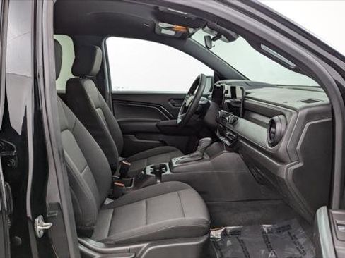 Used 2024 Chevrolet Colorado W/T image 19